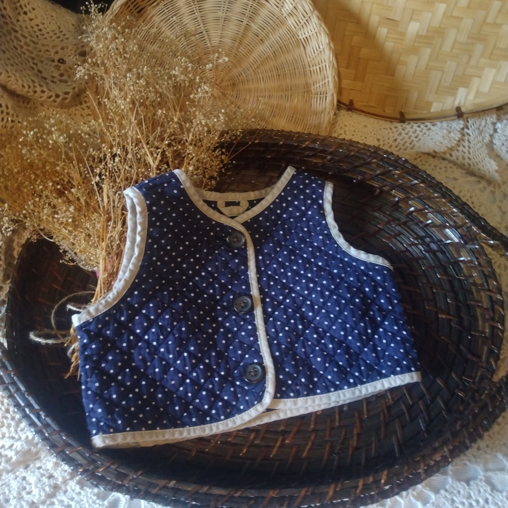 GAP Quilted Vest in Dark Blue with White Dots